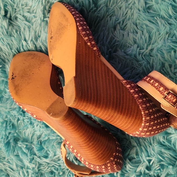 Julianne Hough Sandals Size 7 - Picture 8 of 9